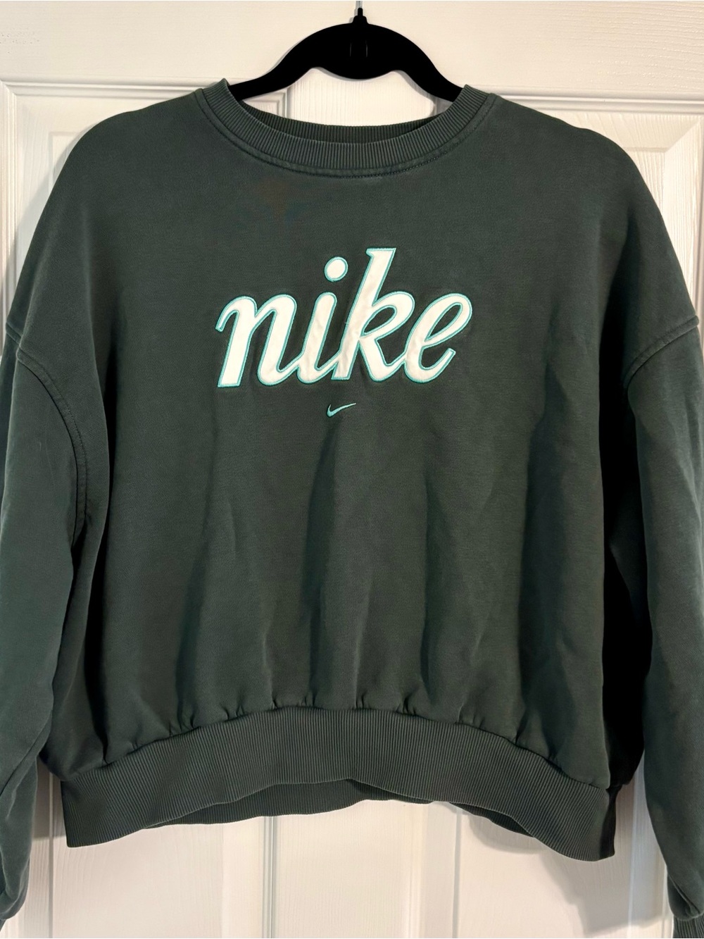 Nike Dark Green Crewneck Sweatshirt - kids XL